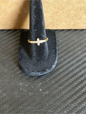 Cross ring 18kt gold plated steel size 7